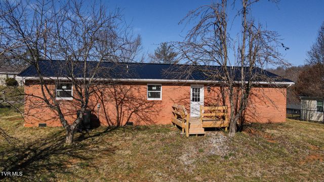 1106 Idlewylde Circle, Johnson City, TN 37601