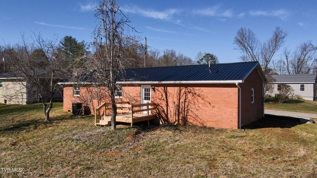 1106 Idlewylde Circle, Johnson City, TN 37601