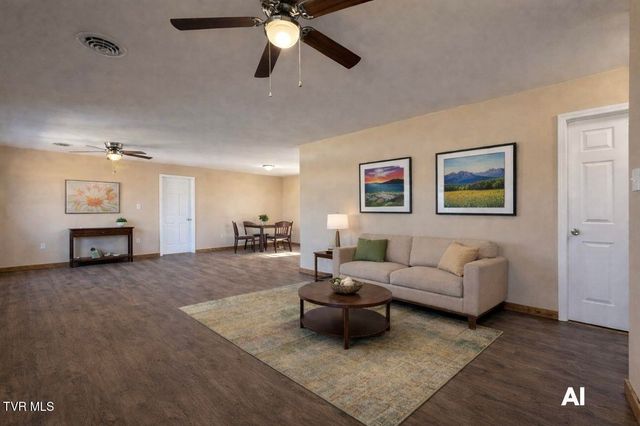 1106 Idlewylde Circle, Johnson City, TN 37601