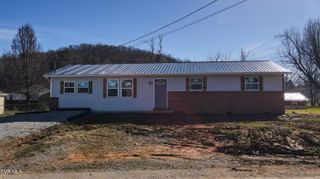 1106 Idlewylde Circle, Johnson City, TN 37601