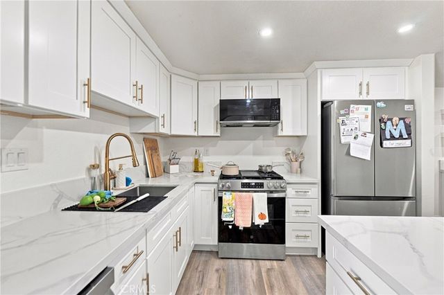 946 Goldenrod, Costa Mesa, CA 92626