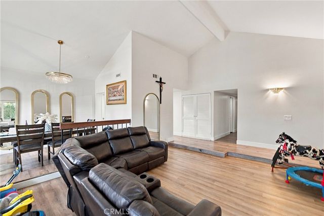 946 Goldenrod, Costa Mesa, CA 92626