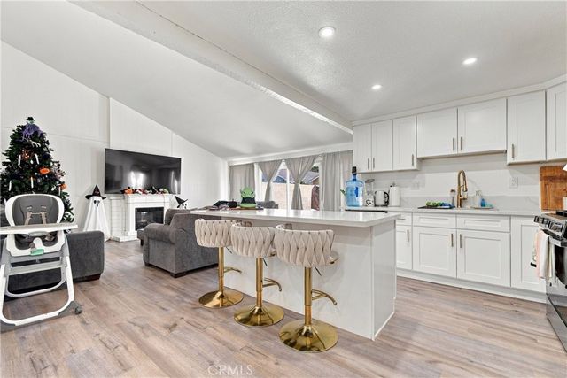 946 Goldenrod, Costa Mesa, CA 92626
