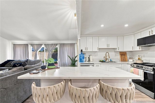 946 Goldenrod, Costa Mesa, CA 92626