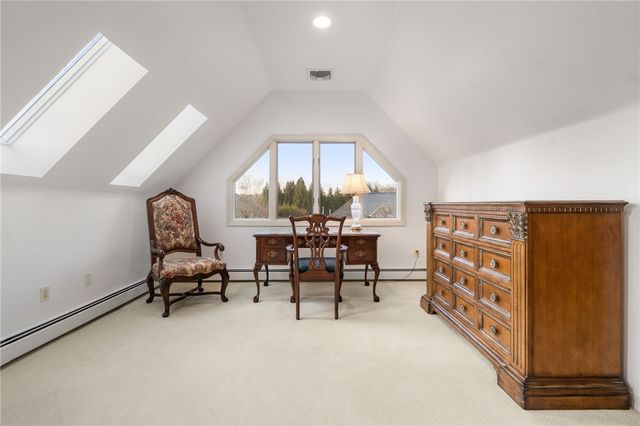 7 Oak Tree Lane, Cranston, RI 02920