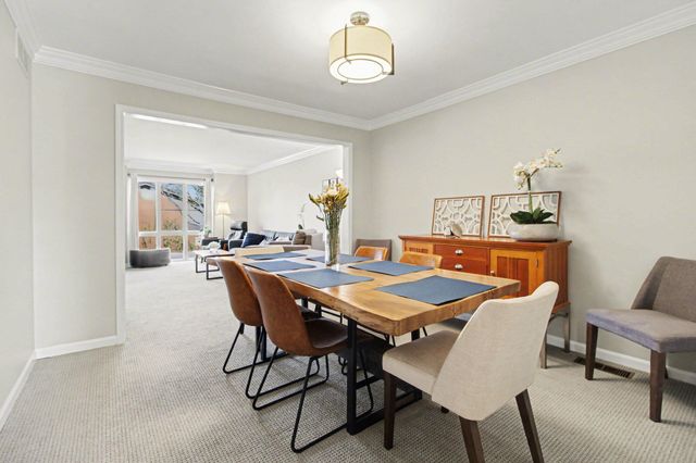 887 Greenhills Drive, Ann Arbor, MI 48105