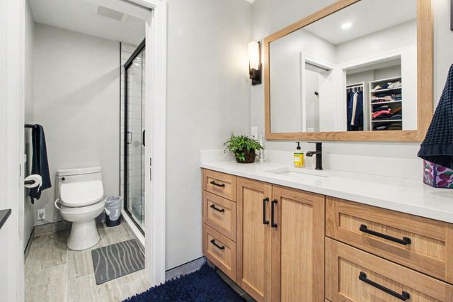 887 Greenhills Drive, Ann Arbor, MI 48105