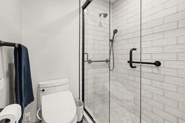 887 Greenhills Drive, Ann Arbor, MI 48105