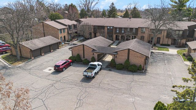 887 Greenhills Drive, Ann Arbor, MI 48105