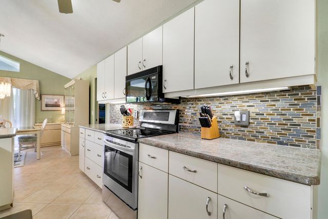 7137 SE Quincy Terrace, Hobe Sound, FL 33455