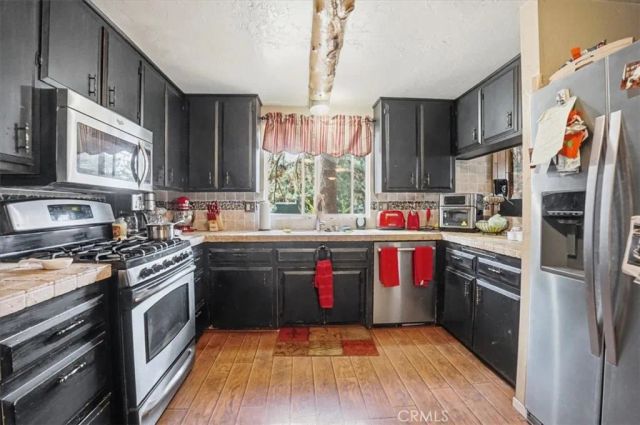 31051 Wild Oak, Running Springs, CA 92382