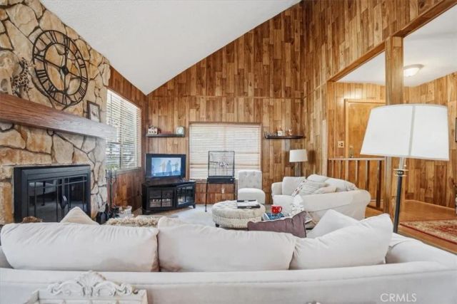 31051 Wild Oak, Running Springs, CA 92382