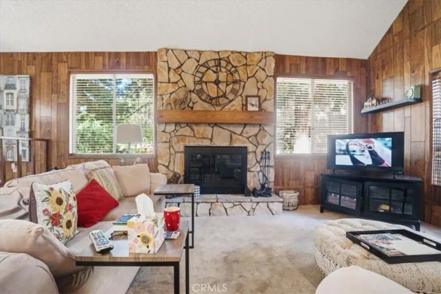 31051 Wild Oak, Running Springs, CA 92382