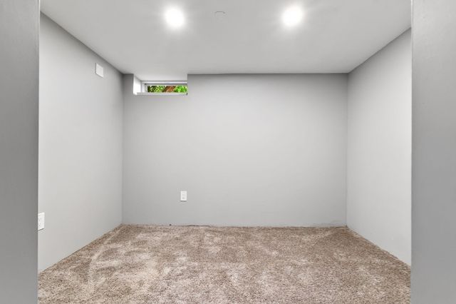 289 County Way Ext, Beverly, MA 01915
