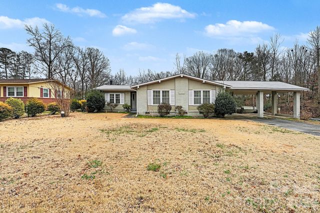 4206 Tipperary Place, Charlotte, NC 28215