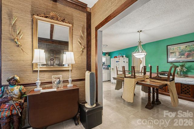 4206 Tipperary Place, Charlotte, NC 28215