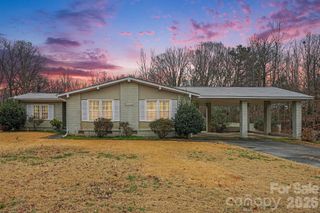 4206 Tipperary Place, Charlotte, NC 28215