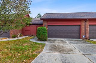 42216 Lochmoor Street, Clinton Township, MI 48038