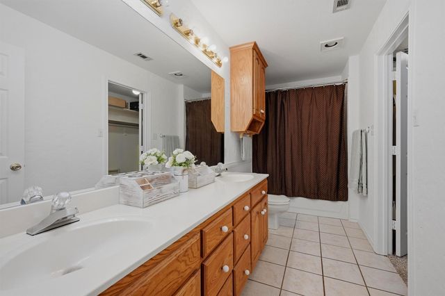 998 Bledsoe Road, Gunter, TX 75058