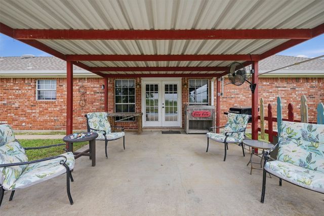 998 Bledsoe Road, Gunter, TX 75058