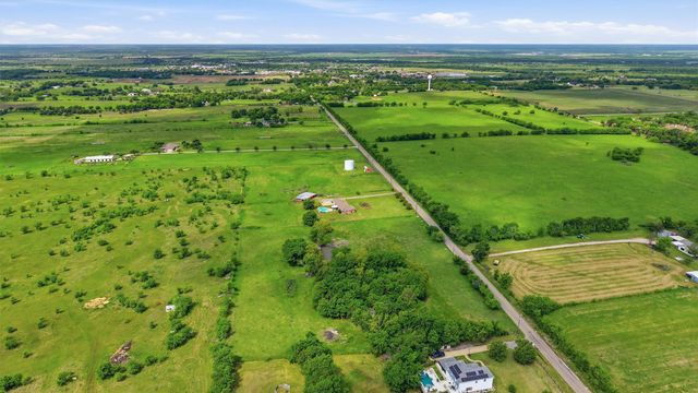 998 Bledsoe Road, Gunter, TX 75058