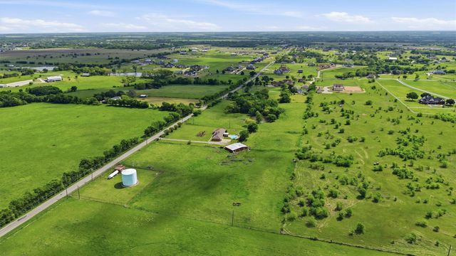 998 Bledsoe Road, Gunter, TX 75058