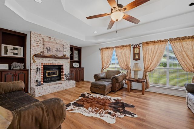 998 Bledsoe Road, Gunter, TX 75058