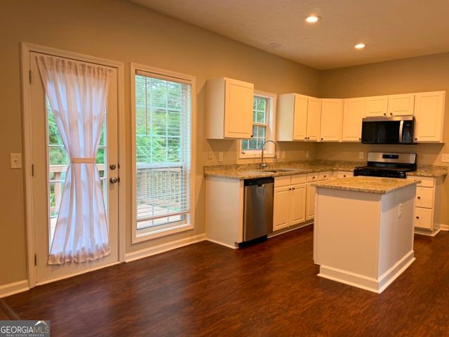 2845 White Blossom Lane, Suwanee, GA 30024