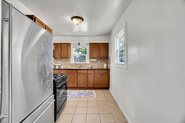3472 12th Ave, Sacramento, CA 95817