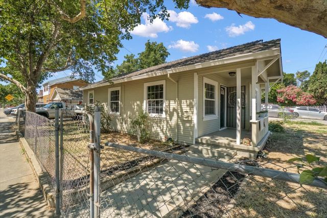 3472 12th Ave, Sacramento, CA 95817