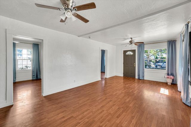 3472 12th Ave, Sacramento, CA 95817