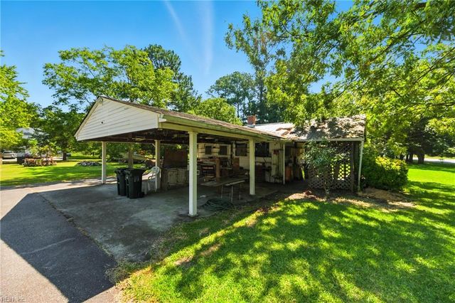 208 Little Florida RD, Poquoson, VA 23662