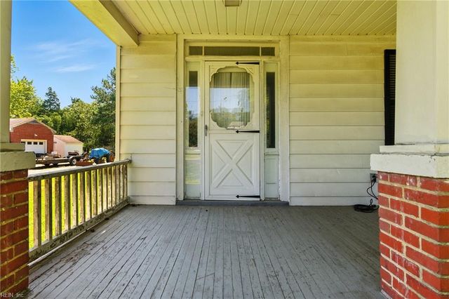 208 Little Florida RD, Poquoson, VA 23662