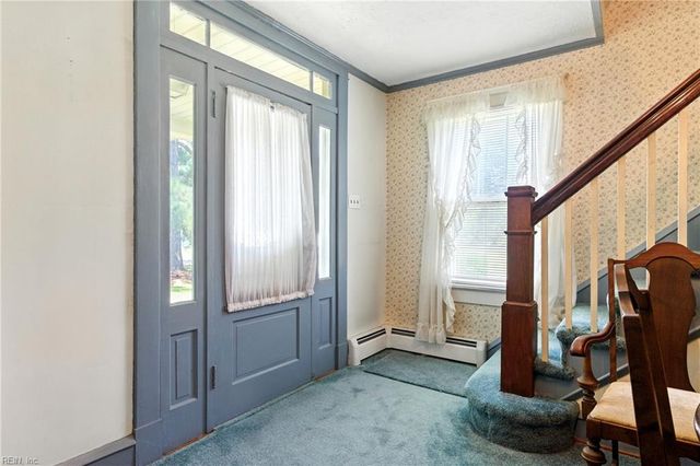 208 Little Florida RD, Poquoson, VA 23662