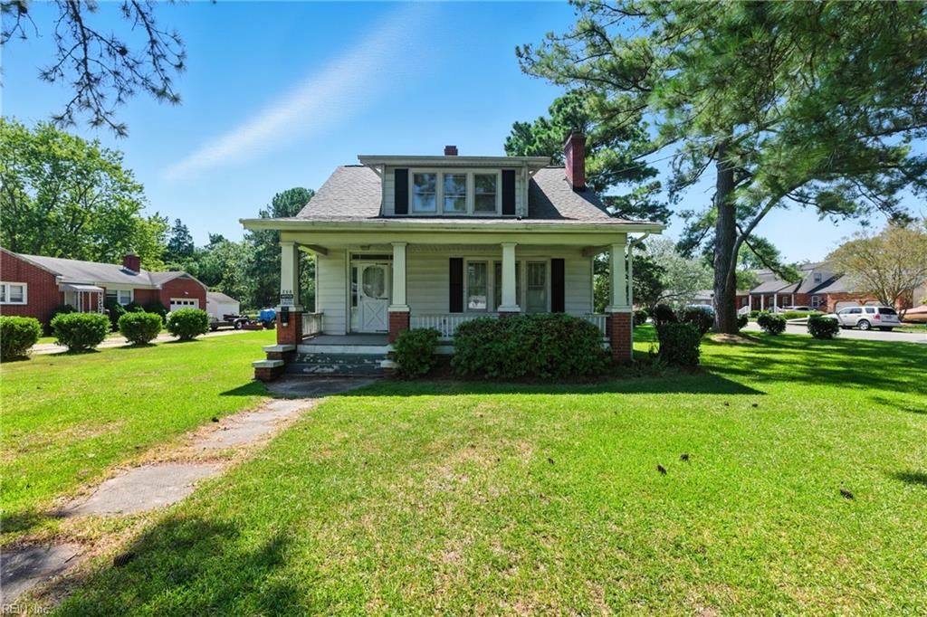 208 Little Florida RD, Poquoson, VA 23662