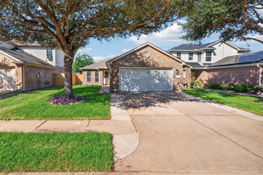 5107 Royal Cypress Drive, Katy, TX 77449