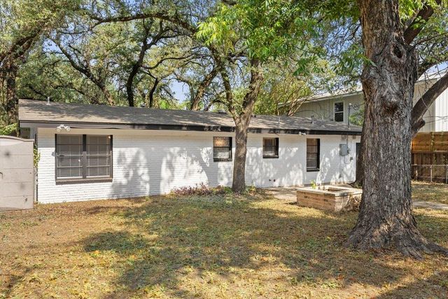 2411 S 6th ST, Austin, TX 78704