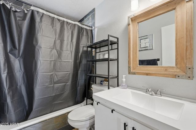 7052 W TURQUOISE Avenue, Peoria, AZ 85345