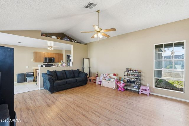 7052 W TURQUOISE Avenue, Peoria, AZ 85345