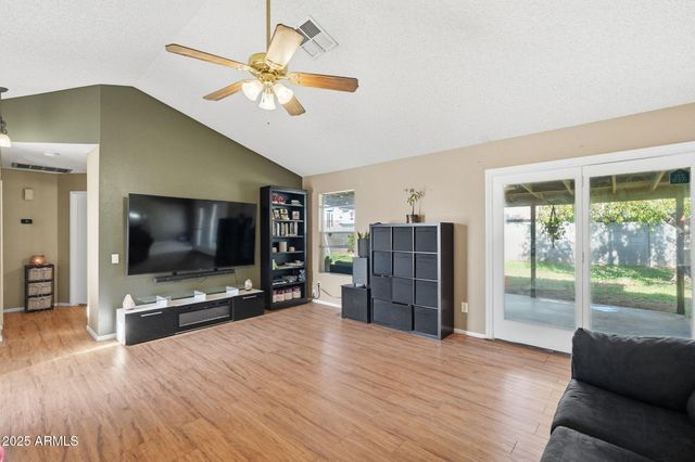 7052 W TURQUOISE Avenue, Peoria, AZ 85345