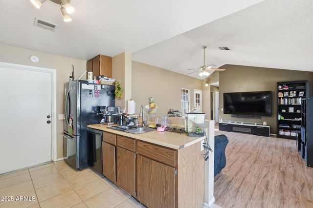 7052 W TURQUOISE Avenue, Peoria, AZ 85345