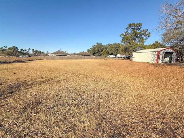 608 W Miller Avenue, Iowa, LA 70647