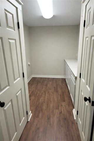 608 W Miller Avenue, Iowa, LA 70647