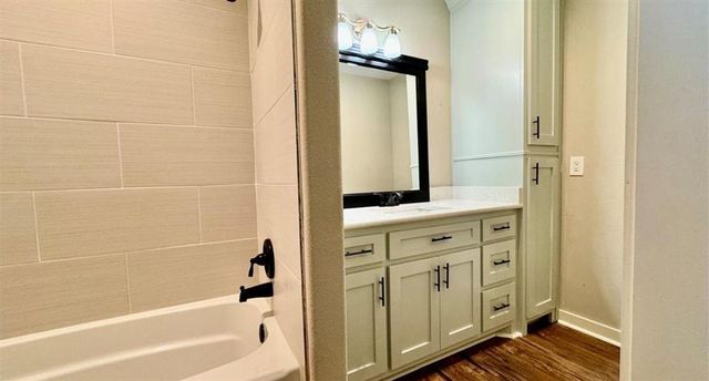 608 W Miller Avenue, Iowa, LA 70647