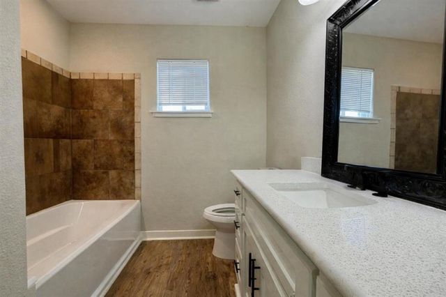 608 W Miller Avenue, Iowa, LA 70647