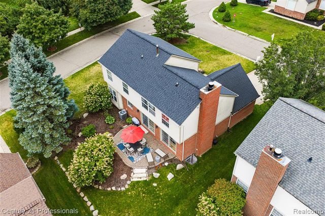 518 Beechwood Way, Lake Orion, MI 48362