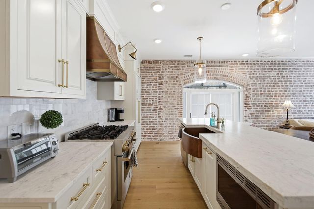 44 State Street A, Charleston, SC 29401