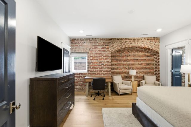 44 State Street A, Charleston, SC 29401
