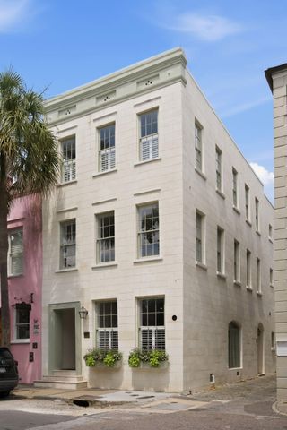 44 State Street A, Charleston, SC 29401