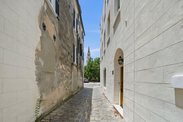 44 State Street A, Charleston, SC 29401